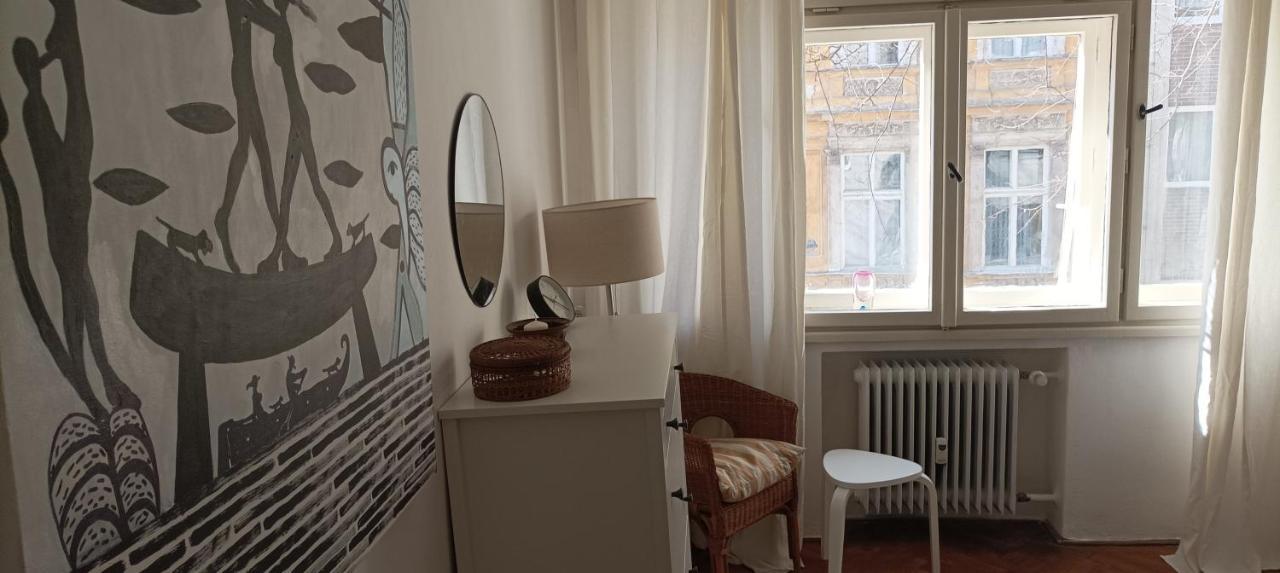 Nice Flat Under The Castle Bratislava Bagian luar foto