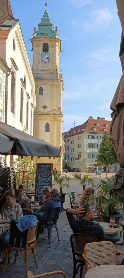 Nice Flat Under The Castle Bratislava Bagian luar foto